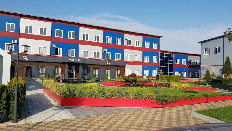 Будівля на території комплексу у Городку
