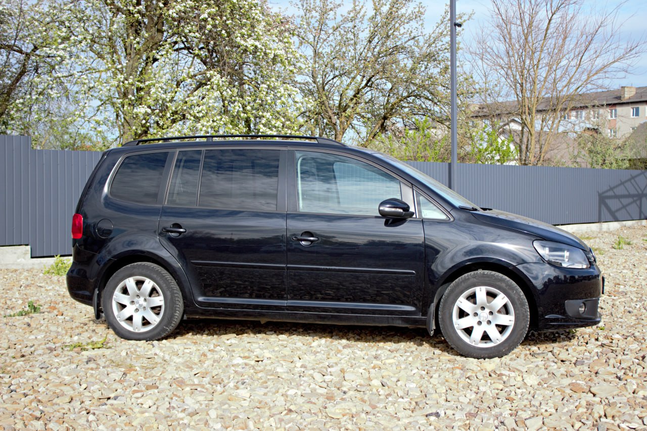 Volkswagen Touran 1.6 TDI — фото на майданчику Delivery Import, фото 3