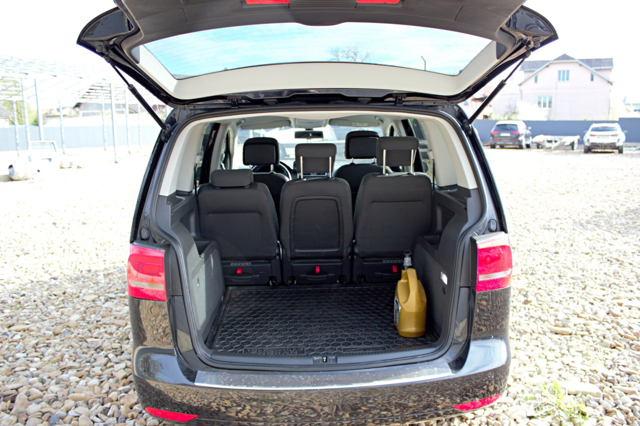 Volkswagen Touran 1.6 TDI — фото на майданчику Delivery Import, фото 10