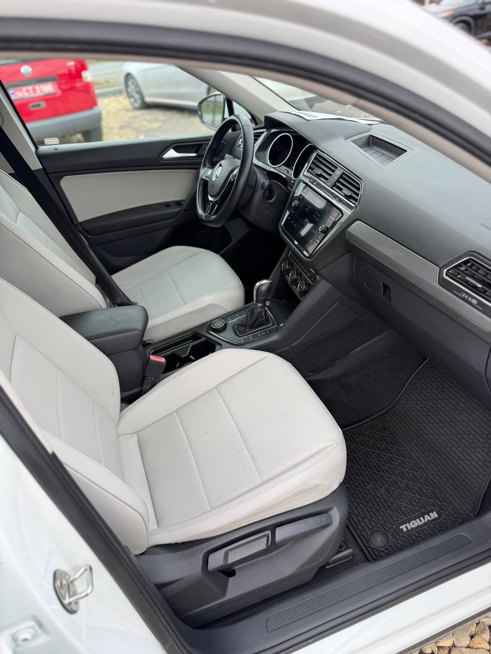 Volkswagen Tiguan 2.0T Se 2018 — фото на майданчику Delivery Import, фото 6